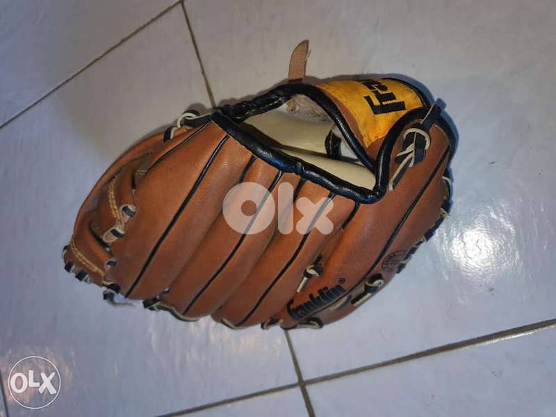 Franklin baseball glove 0
