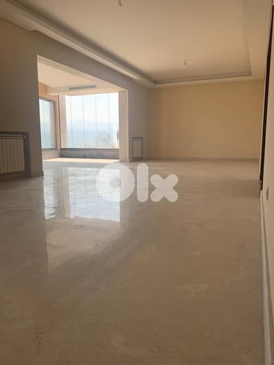 SPACIOUS APARTMENT IN ACHRAIEH PRIME (270Sq) 3 BEDROOMS , (AC-518)