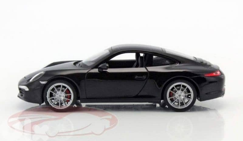 Porsche 911 Carrera S (2013) diecast car model 1:24 2