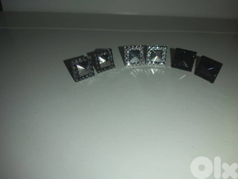 square 3D . 3colours black silver and grey 1