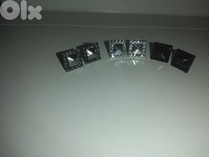 square 3D . 3colours black silver and grey 2