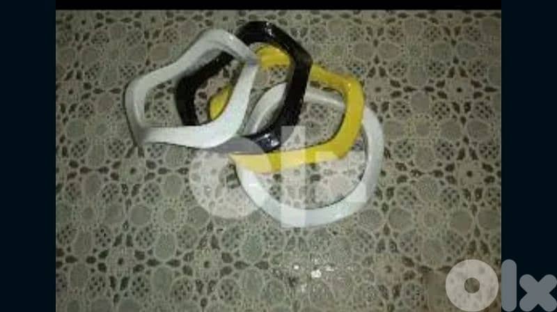 bracelets 4 otta3 ma3 baad 4=15$ 0