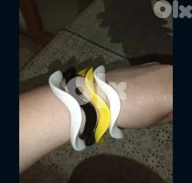 bracelets 4 otta3 ma3 baad 4=15$ 4