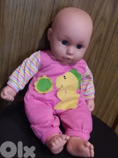 BABY LOTUS big stuffed barely used toy has leger body &strong parts=16