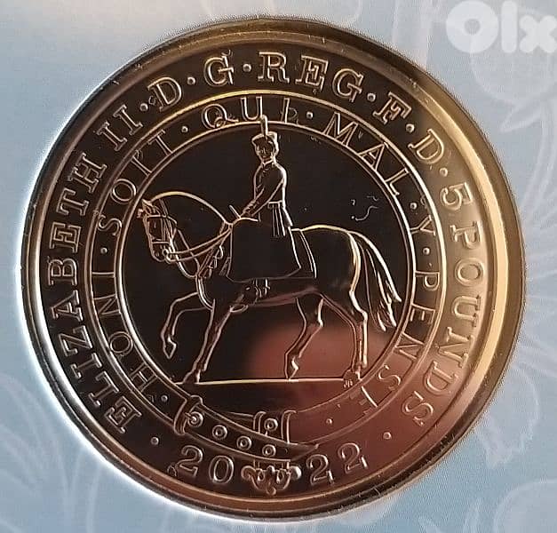 5 pounds brilliant uncirculated coin 2022 Queen Elizabeth II عملة 2