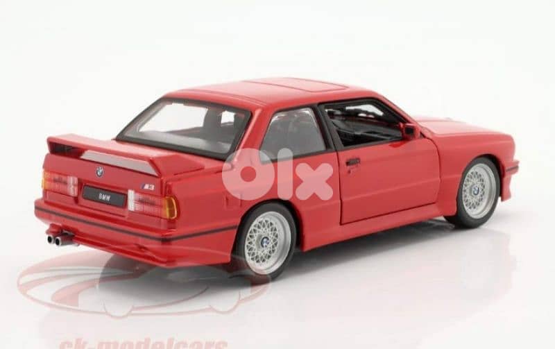 BMW E30 M3 (1988) diecast car model 1:24. 2