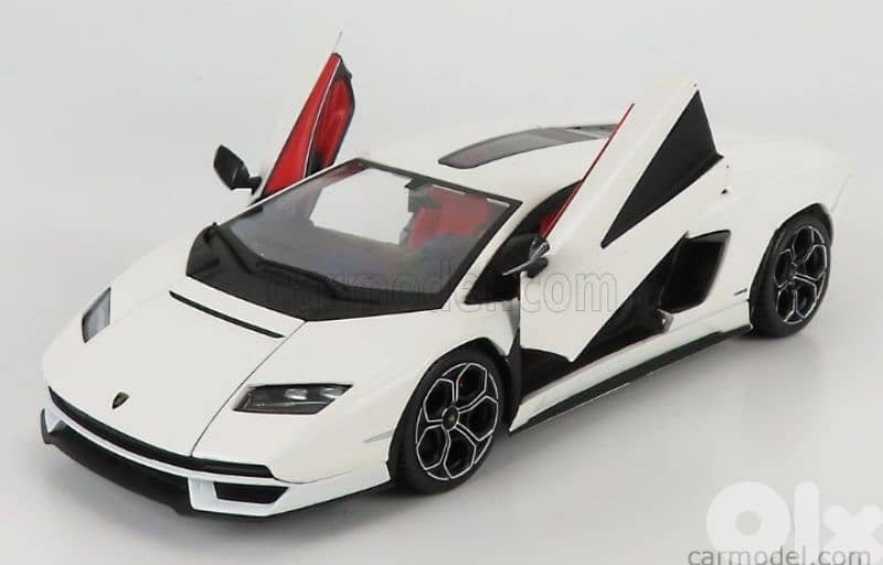 Lamborghini Countach LP800-4 (2022) diecast car model 1:24. 3