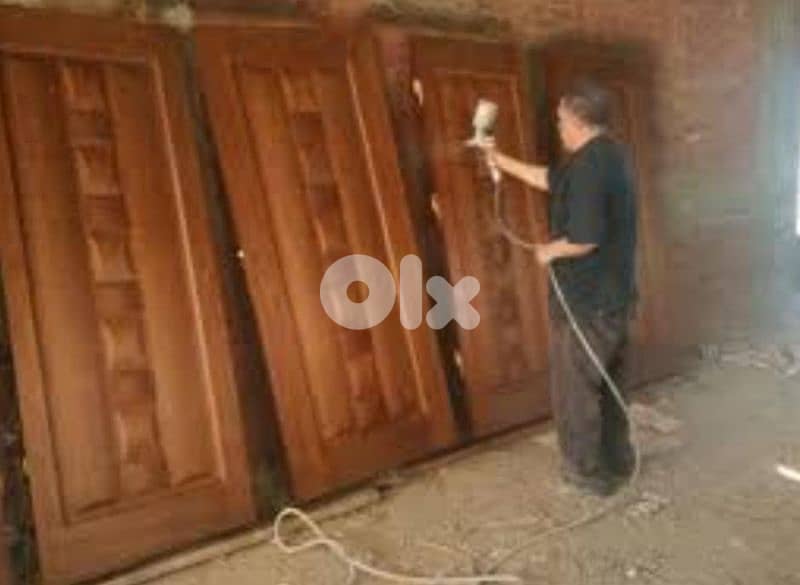 دهان موبيليا Wood painter & carpenter 2