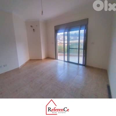 View & terrace in Nacchache شقة مع تراس و إطلالة في النقاش