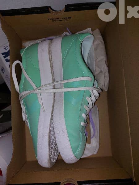 Authentic Converse 0