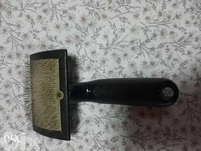 Pet comb. $5 مشط