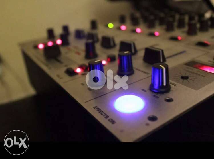 Mixer Dj Behringer DJX 700 ( 5 Channels with Digital Effects) 6