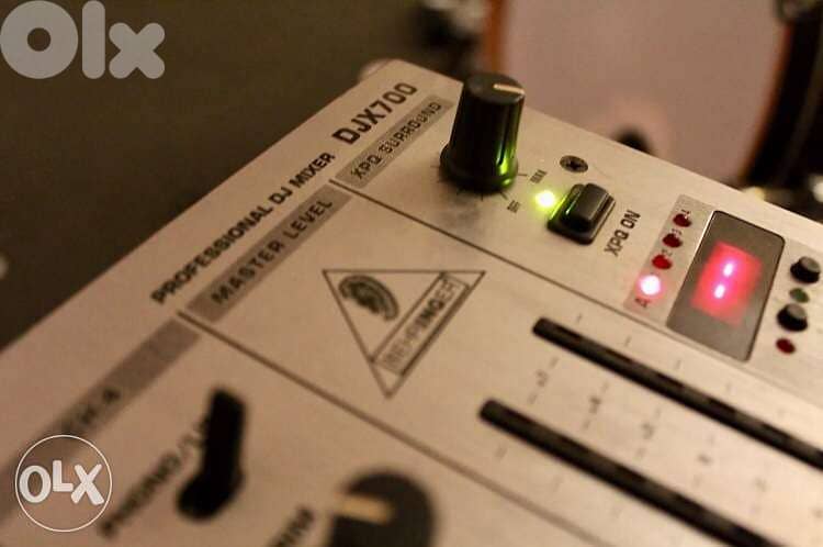 Mixer Dj Behringer DJX 700 ( 5 Channels with Digital Effects) 7