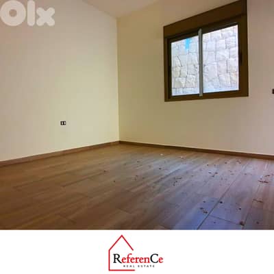 Apartment in Halat with terrace & view شقة في حالة مع تراس و اطلالة