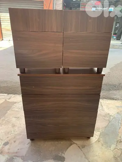 شفنيرة مع مرايا مع كمدينات صغار اتنين