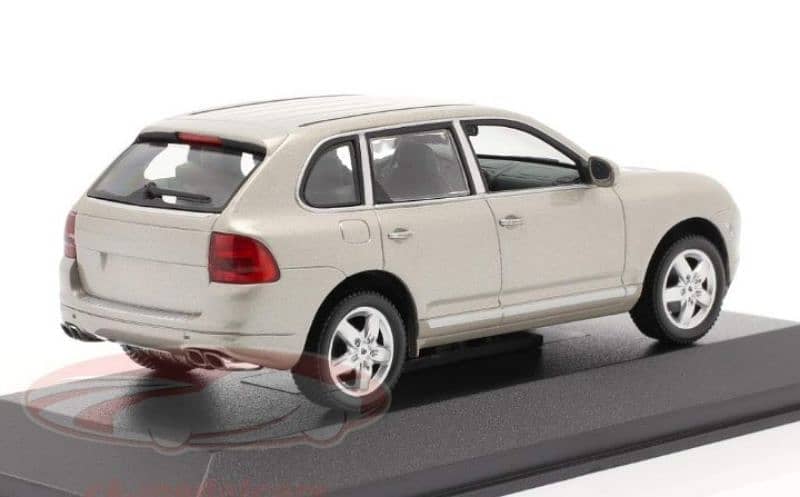 Porsche Cayenne Turbo ('03) diecast car model 1;43. 3