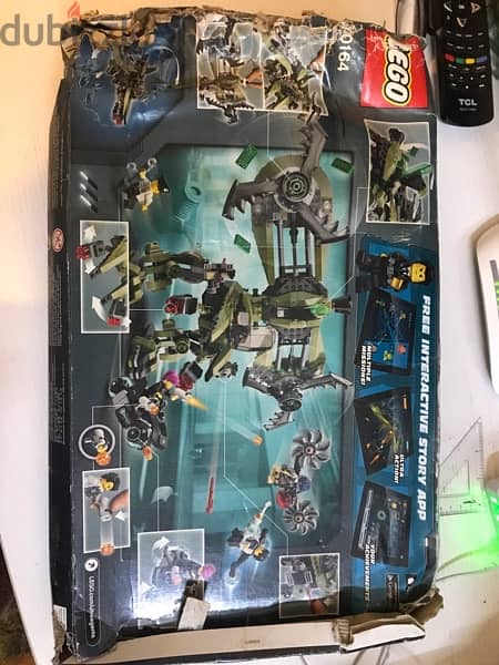 New  (Damaged Box)  lego ultra agents 1