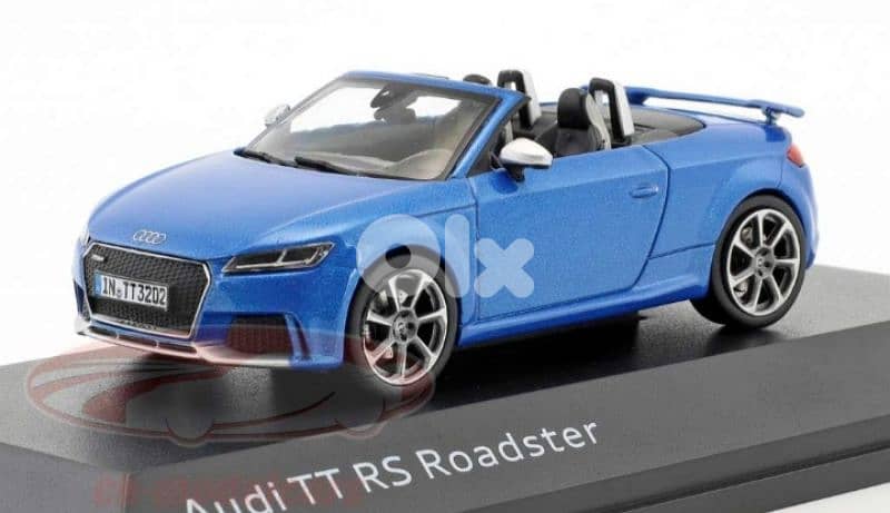 Audi TT RS diecast car model 1;43. 1