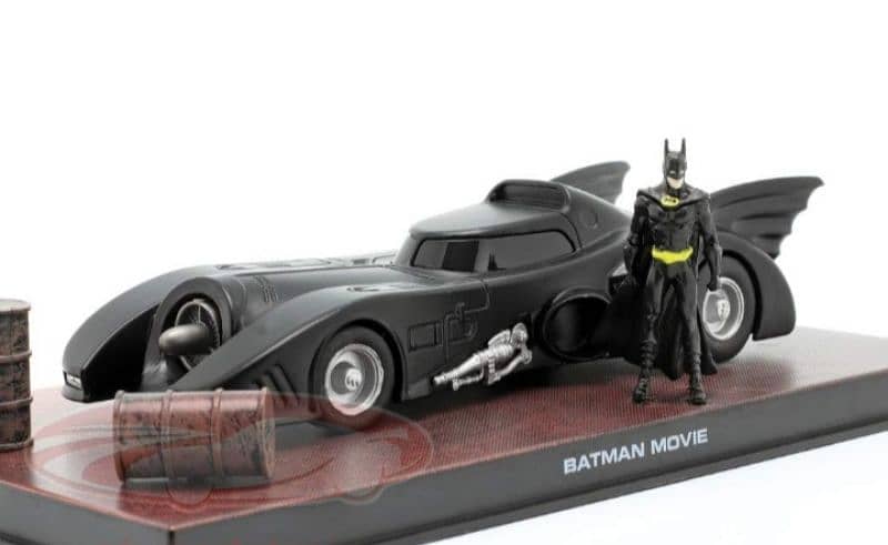 Batmobile diecast model car 1:43. 1