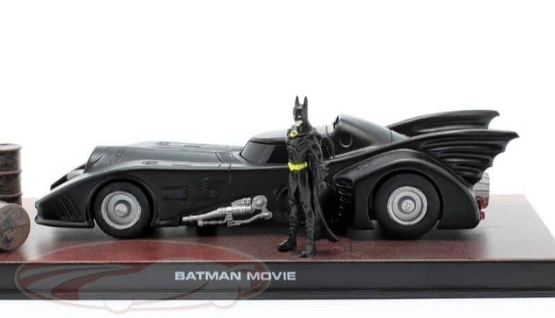 Batmobile diecast model car 1:43. 2