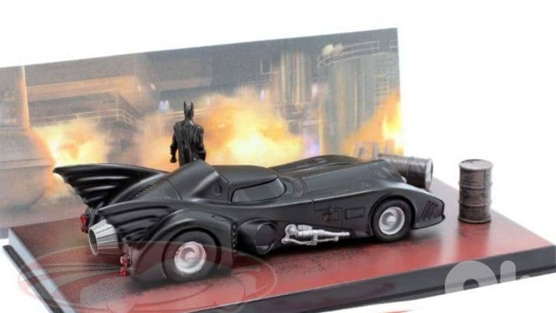 Batmobile diecast model car 1:43. 4