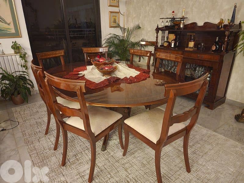 Dining room Excellent Condition 0