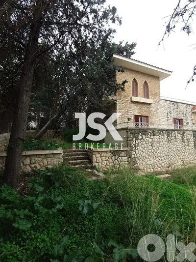 L10547-1200 sqm Villa For Sale with 100 sqm roof top in Wadi Chahrour