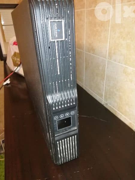 ups 15 amp 72 to 220 volts 2