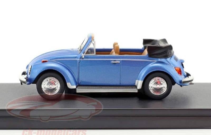 VW Beetle Cabriolet diecast car model 1;43. 2