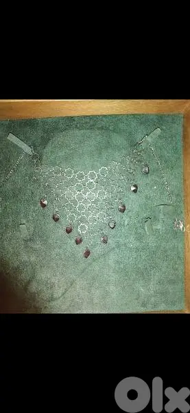 necklace metal with hearts pendants