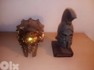 gladiators figurine helmets metal & raisine 12cm /16 cm approx