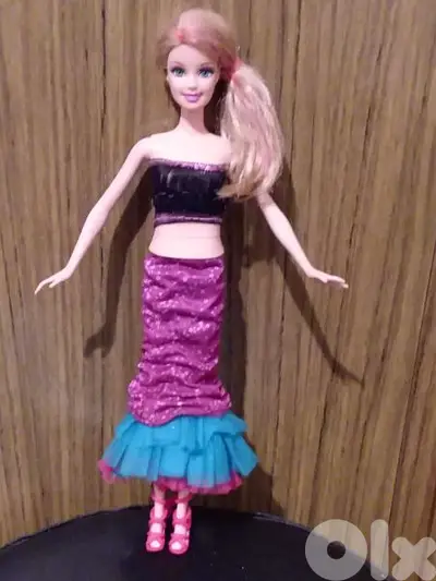 BARBIE A FAIRY SECRET 2 in 1 change her wear great Mattel doll=25$