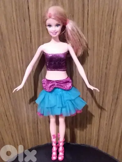 BARBIE A FAIRY SECRET 2 in 1 change her wear great Mattel doll=22$