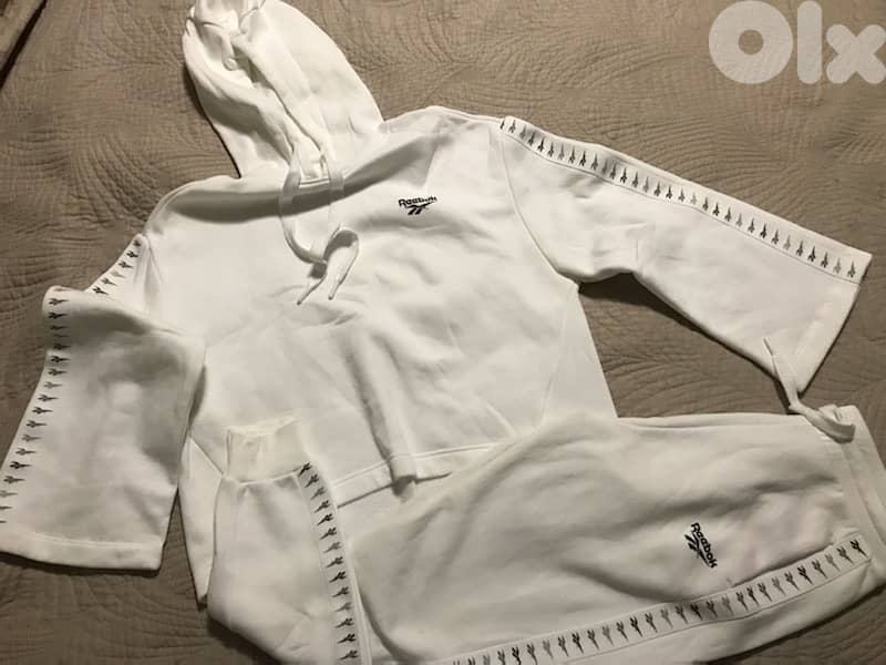 authentic Reebok sports wear survetement new without tag 0
