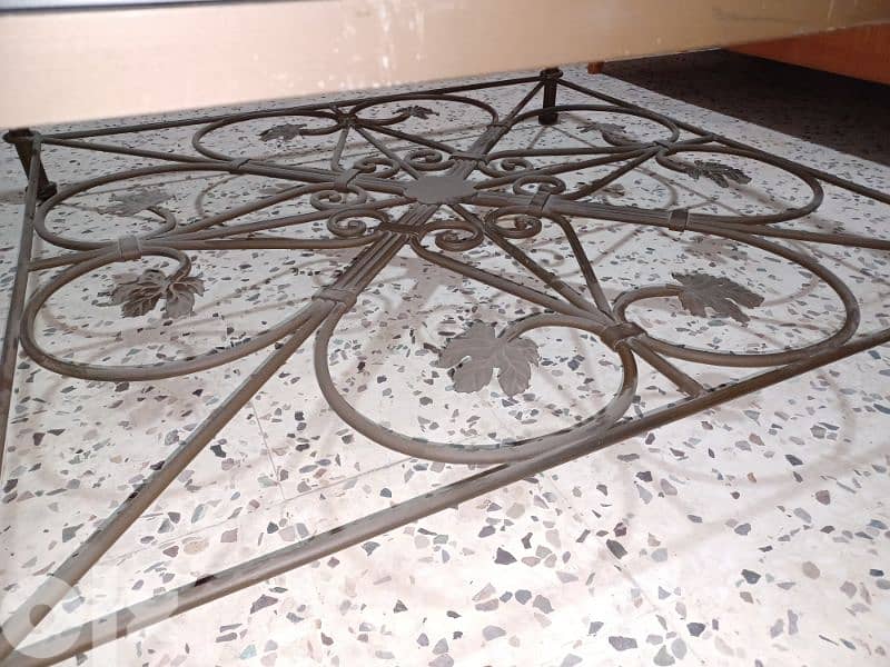 Ferforjé Table 1