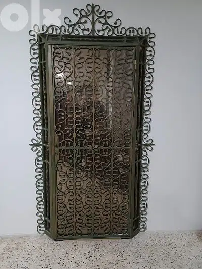 باب حديد شغل يد ملوكي ( Fer Forgé)