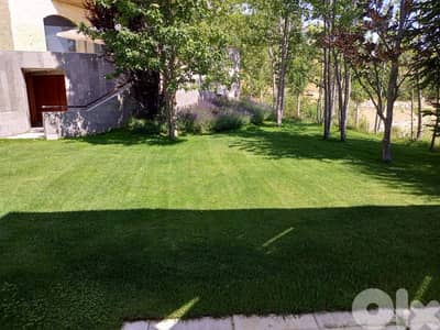 HUGE Villa for sale in Faqra-pool-Jaccuzzi. . . فيلا للبيع في فقرا