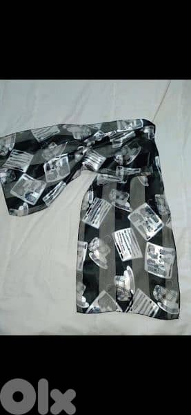 silk scarf colour black with grey print 4