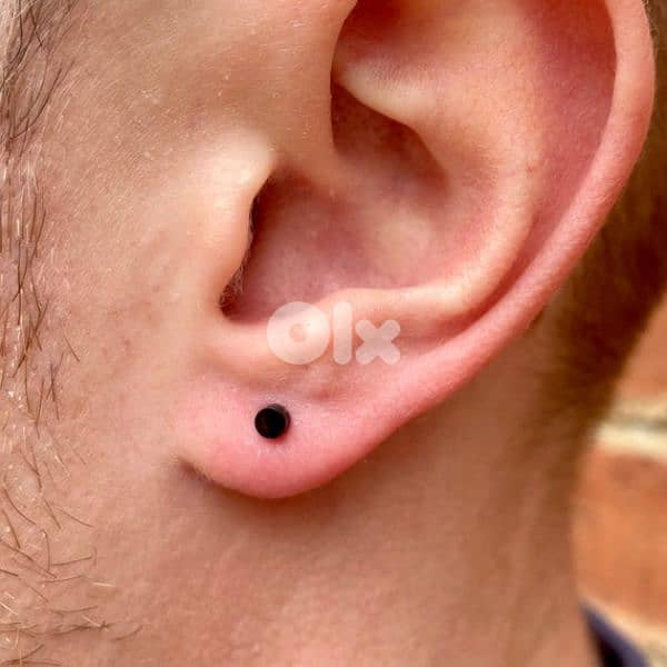 men 3arrings black stud 4