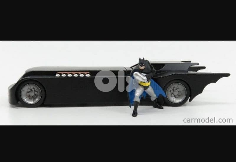 Batmobile (with Batman Figure ) diecast car model 1:24. 1