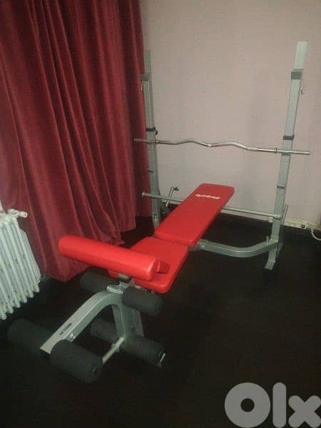 bench for body sport. plus weight bar as in the pict 0