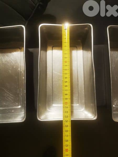 4 cake molds 2