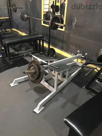 t bar for gym use like new we have also all sports equipment