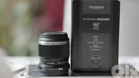 Olympus M. Zuiko Digital ED 30mm f/3.5 Macro Lens