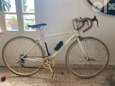 Vintage Fugi bicycle