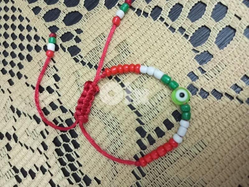 اساور خرز شغل يدوي  يوجد المزيد من الالوان 2