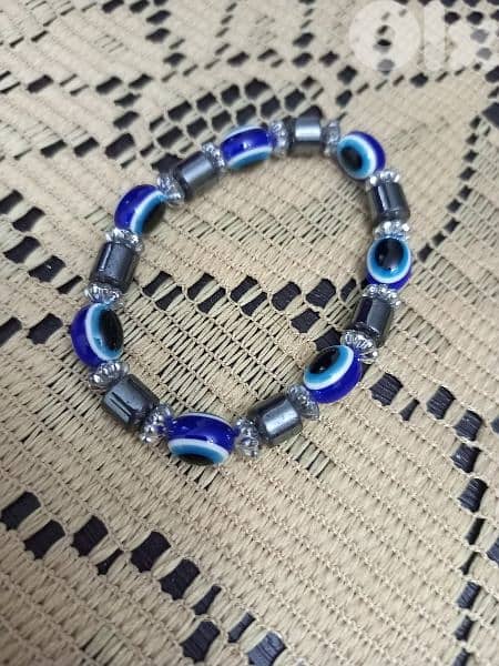 اساور خرز شغل يدوي  يوجد المزيد من الالوان 5