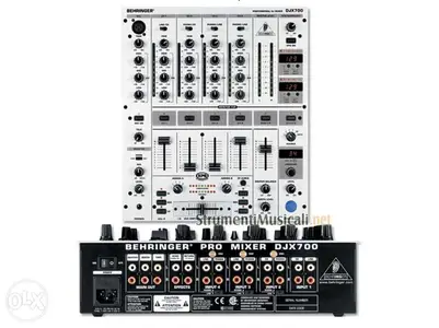 Behringer DJX 700 Pro Mixer DJ (5 channels Auto BPM & Digital Effects)