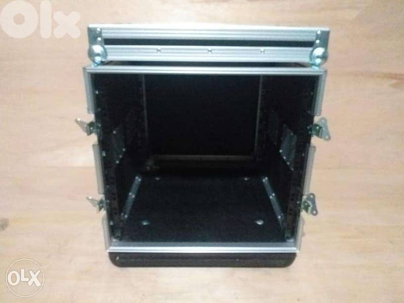 Flight case 10 u double door Depth = 55 0