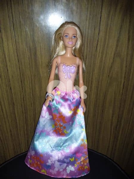 PRINCESS PRINCESS Barbie Great doll has a molded top +her own skirt=20 0